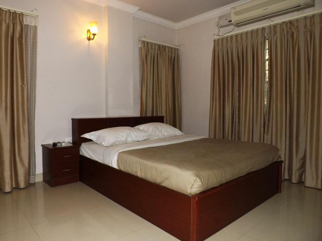 Aston Service Apartment Bangalore Exterior foto